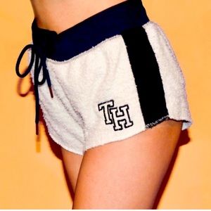 TOMMY HILFIGER SHORTS size S